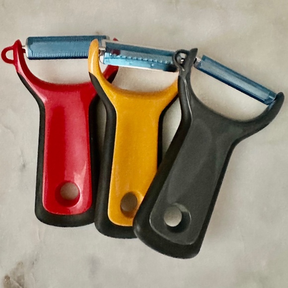OXO Good Grips 3-Piece Prep Peeler Set - Picture 6 of 6